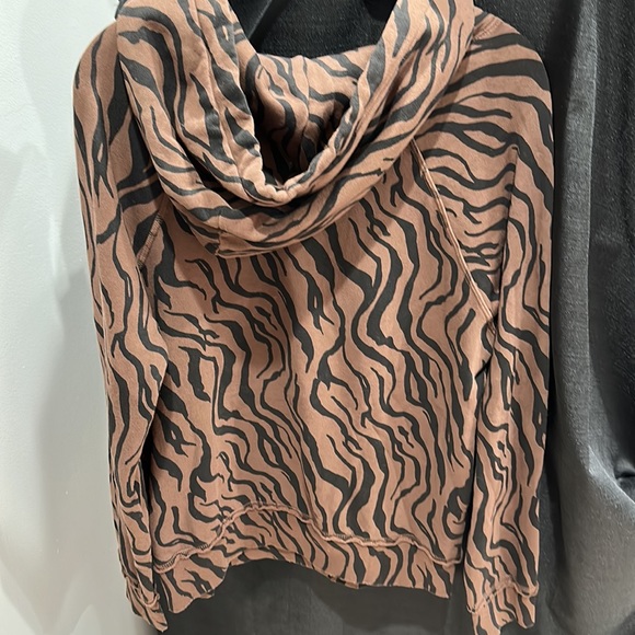 n: Philanthropy Zebra Hoodie Sweatshirt - Picture 5 of 7